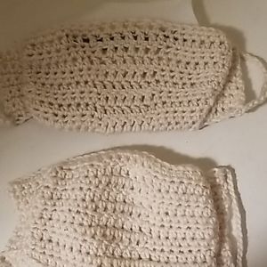 Crochet mask with filter insert